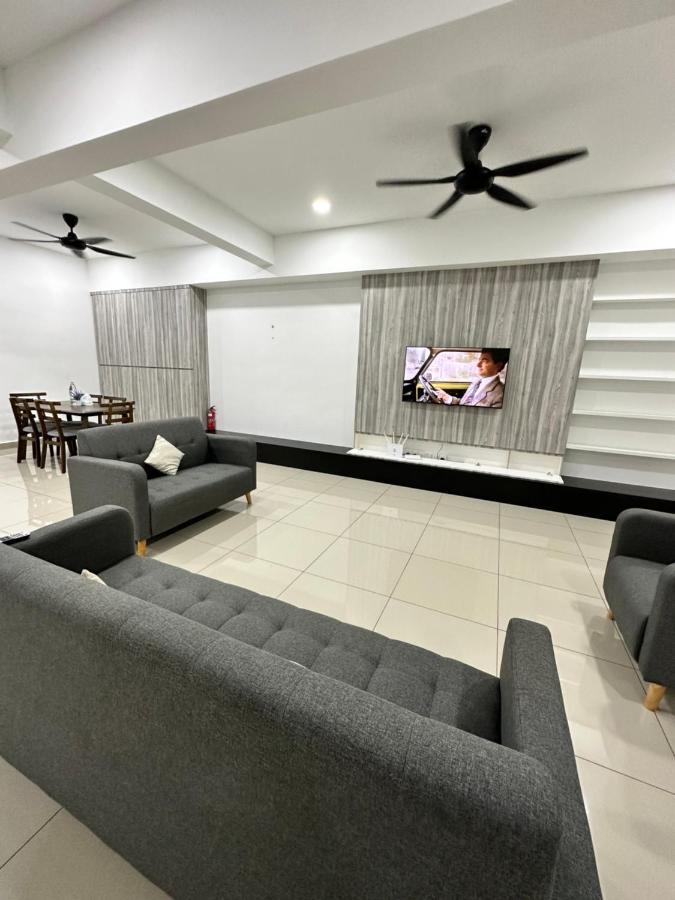 Manjung Vermogen Stay-Wi-Fi+Ktv Sitiawan Buitenkant foto
